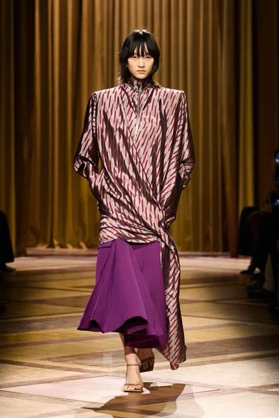 Look 9